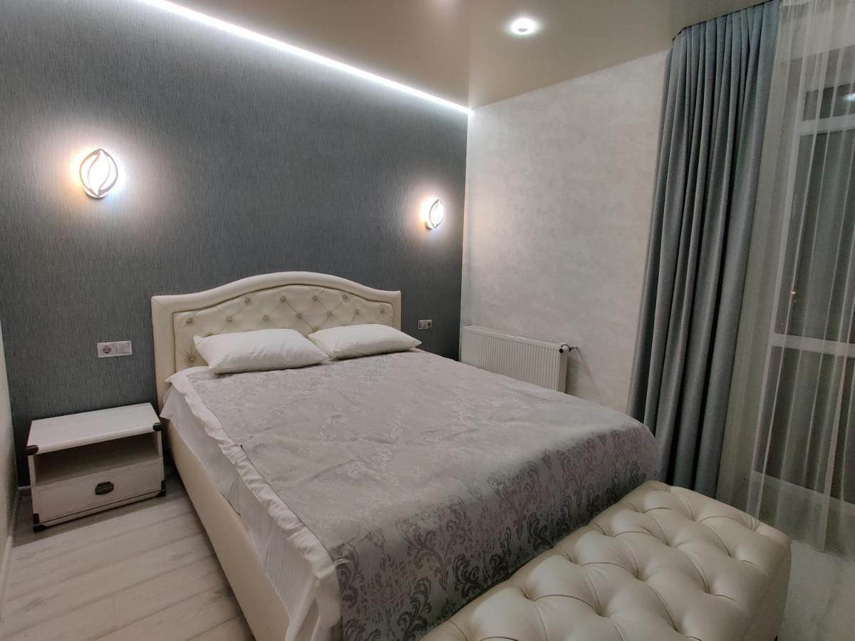 Yarovytsya Vip In The Center Apartamento Lutsʼk Exterior foto