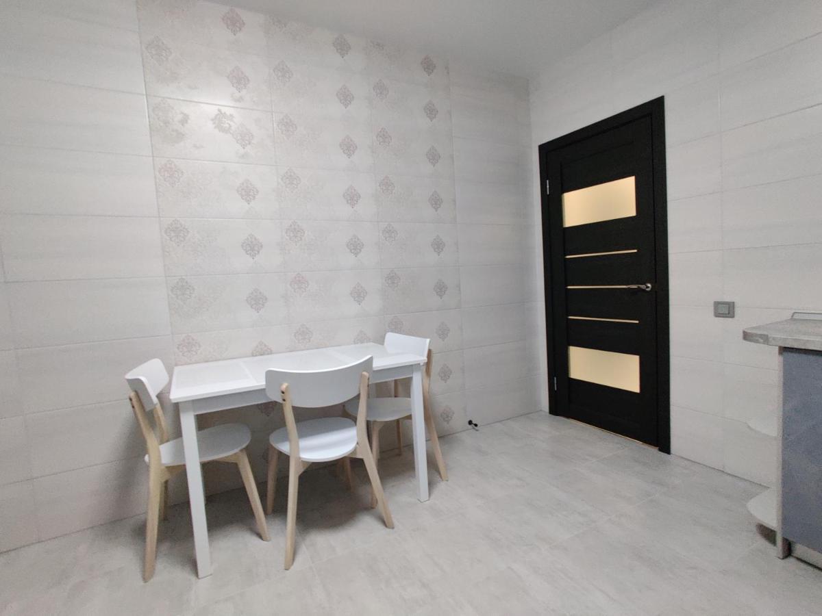 Yarovytsya Vip In The Center Apartamento Lutsʼk Exterior foto