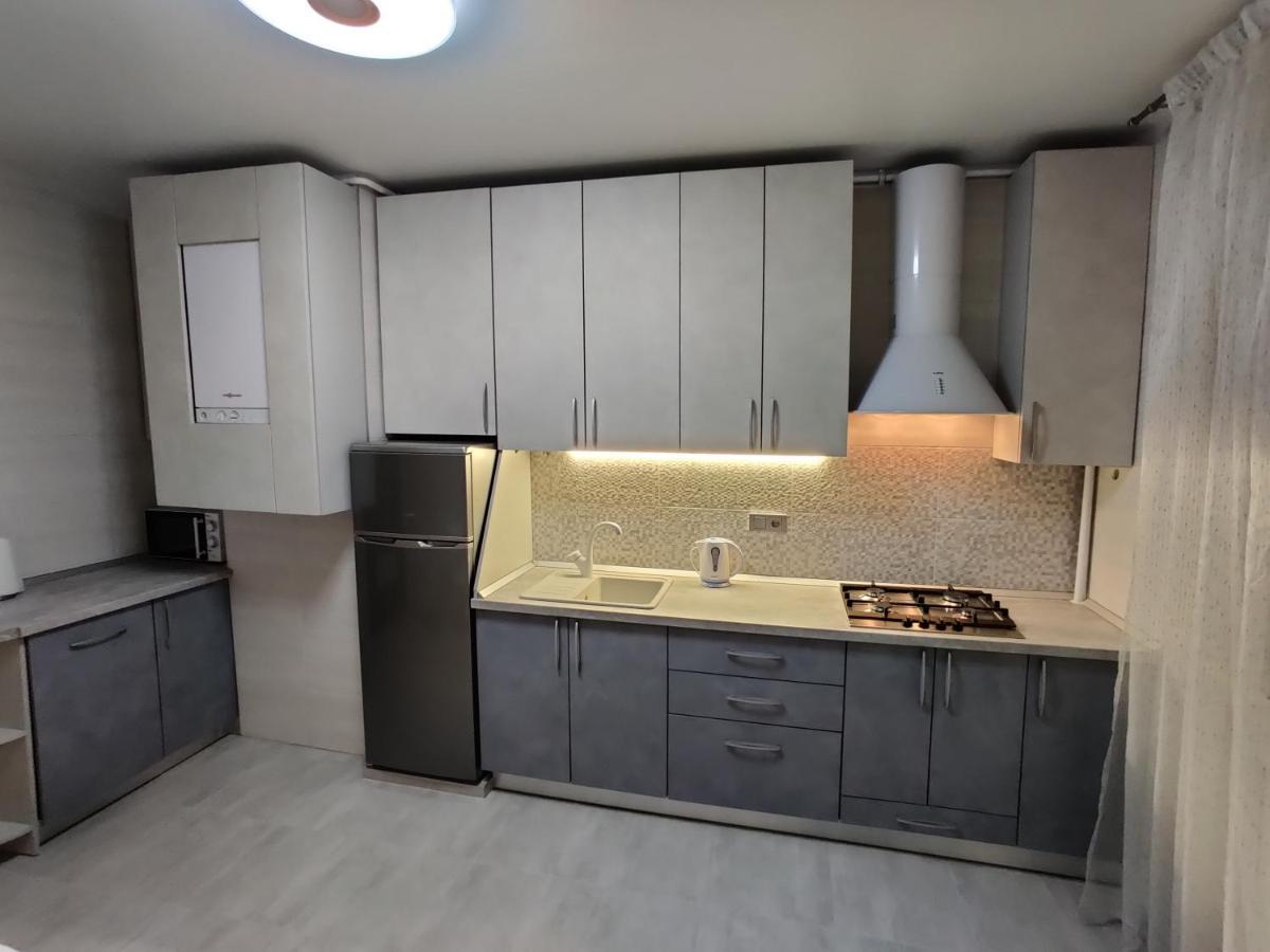 Yarovytsya Vip In The Center Apartamento Lutsʼk Exterior foto