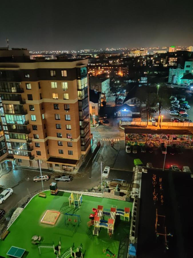 Yarovytsya Vip In The Center Apartamento Lutsʼk Exterior foto